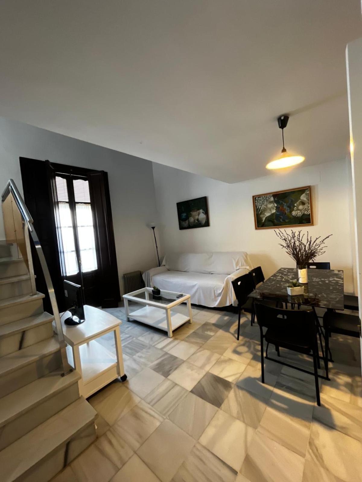 Apartamentos Larga 70 El Puerto de Santa Maria Luaran gambar