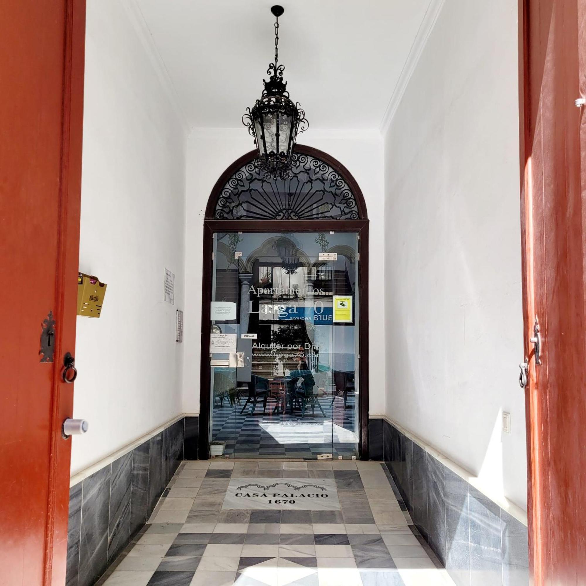Apartamentos Larga 70 El Puerto de Santa Maria Luaran gambar